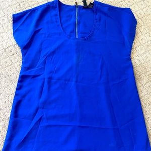 Blue blouse with half zip back